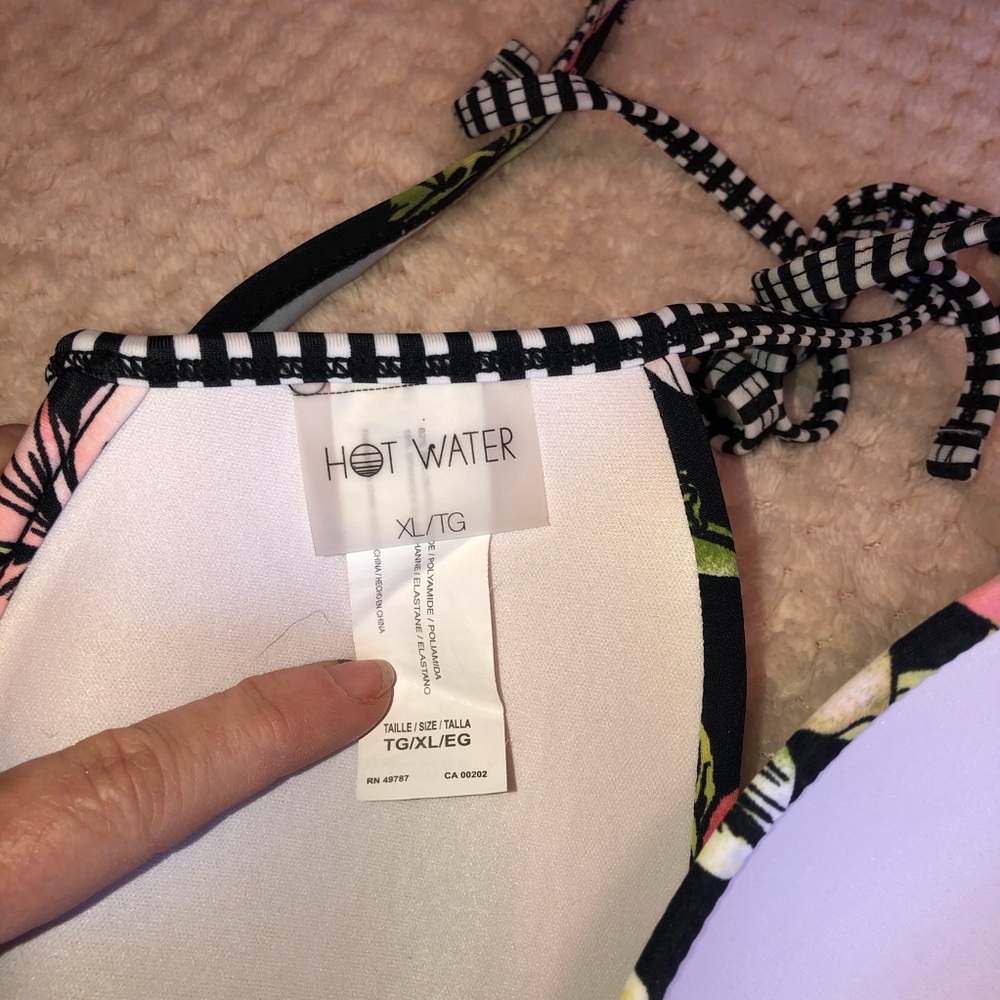 Two piece bikini - Picture 2 of 6